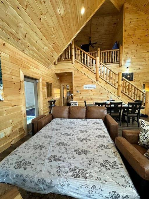 Vila New! Indoor Pool/Ps 5/Hot Tub/Parkway Pigeon Forge Exteriér fotografie