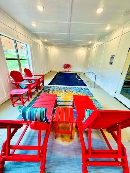 Vila New! Indoor Pool/Ps 5/Hot Tub/Parkway Pigeon Forge Exteriér fotografie