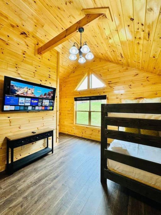 Vila New! Indoor Pool/Ps 5/Hot Tub/Parkway Pigeon Forge Exteriér fotografie